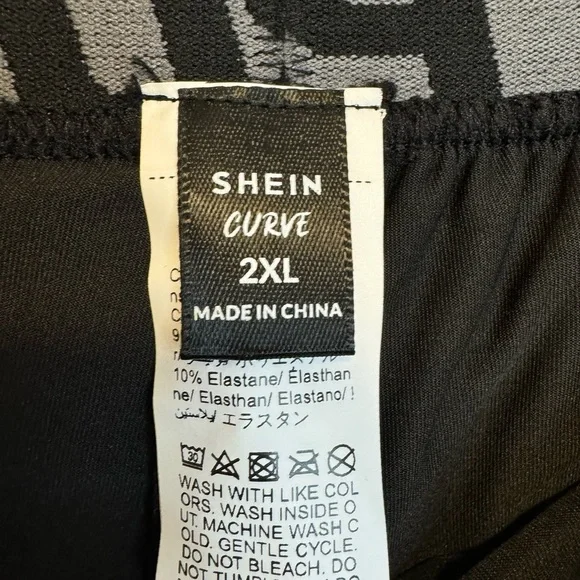 SHEIN Curve Black Running Shorts with Pockets Size 2XL NWOT ☀️ - Picture 13 of 14